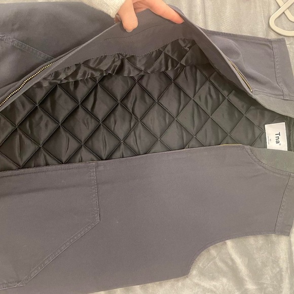 ARITZIA VEST - Picture 4 of 4